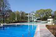 Schwimmbecken